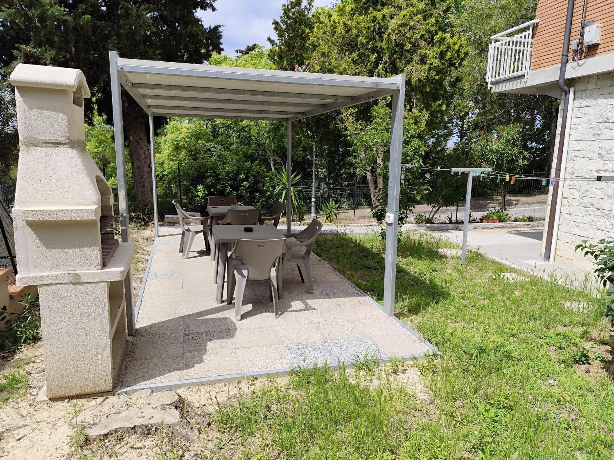 Villa Paoletti, Appartamento Confortevole Nel Cuore Di Gradara Exteriör bild